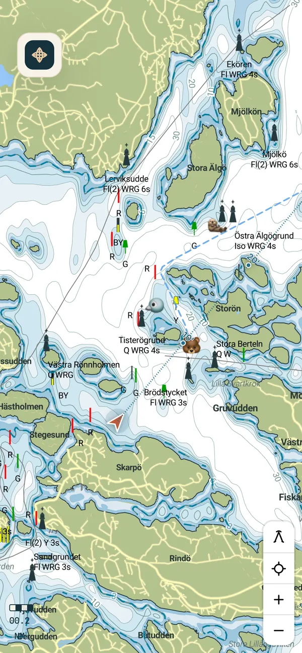 Chart north-east of Vaxholm with friends’ boats shown as a bear, a bird and an otter emoji, one sharing its route as a dashed line; the otter has faded with age.